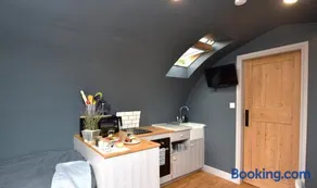 1 Bed in Rocester oc-o33055 - Image 4