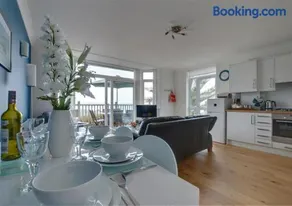 Bay View - Image 2