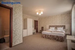 SanMari - Image 3