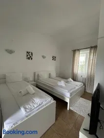 Motel Dacia - Image 2