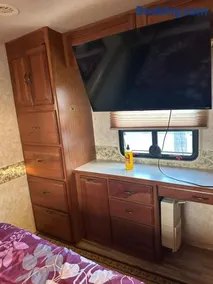 Comfortable and cozy RV - Image 1