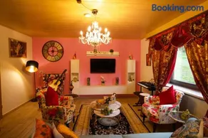 Stilvolles und Kunstvolles Retreat Apartment mit 400qm Garten & Massage und Ayurveda - Image 3