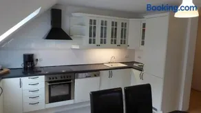 Apartamento con barbacoa, terraza y jardín | Vistas al lago - Image 2
