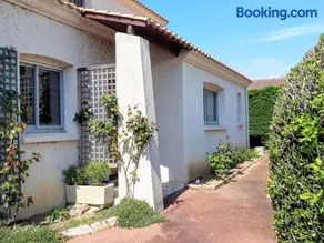 Maison spacieuse à Olonne-sur-Mer avec jardin clos, proche plages et commerces, idéale familles - Image 2
