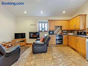 2 Bed in Ellesmere oc-94418 - Image 2