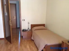 Hotel Galles - Image 2