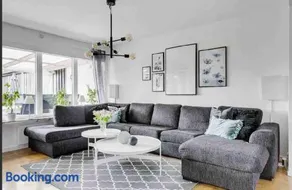 Bright house close to the beach, city center and free parking - Image 3