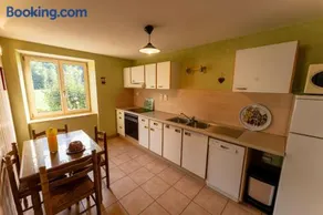 Gîte du Grand Pré, Alsace, Appartement calme 1 chambre, pour 2 personnes, avec vue sur montagne, randonnées, lacs, nature, vélo, près de Colmar, Riquewihr et Kaysersberg - Image 2