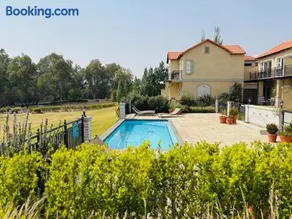Pont de Val Studio Apartment - Image 2