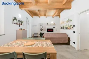 -Osiglia centro- Casa con Lago vicino e Parcheggio - Image 1