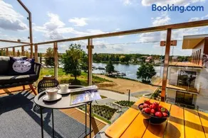 Marina View - super widok na jezioro, klimatyzacja, winda, 2xTV z Netflix - Image 1