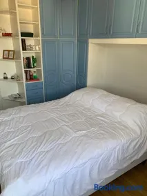 01 Quarto aconchegante só para 02 pessoas em área nobre - Image 2