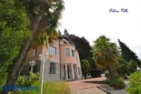 Villa Rina Deluxe and Cottage - Image 2