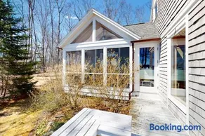 Oceanfront retreat with sunrise views, screened porch, & deck - Image 3