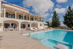 Rivazzurra Beachfront Luxury Villa - Image 2
