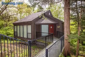 Treehouse Treetop Vllage57-3Bed3BAPools-8PP - Image 2