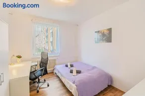 A private ROOM in a flat near BUS and TRAIN station - Image 4
