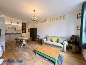 Flat 2, Waterloo Apartments - Image 2