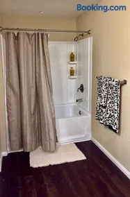 The Luxe Marina HideAway - Image 3