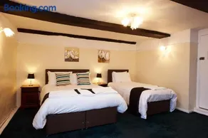The Black Swan Inn - Image 4