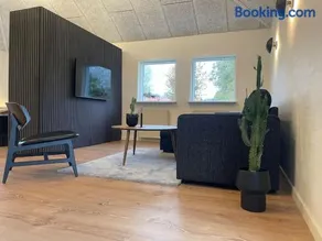 Hyggelig nyrenoveret lejlighed til 4 Personer - Image 4