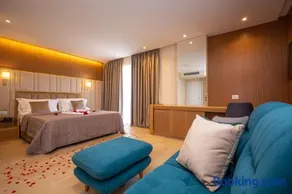 Merar Hotel - Image 1