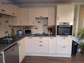 Two bedroom apartment close to the beach - Image 4