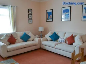 Seaside Retreat - Image 4