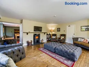 8 Bed in Ambleside oc-sz226 - Image 3