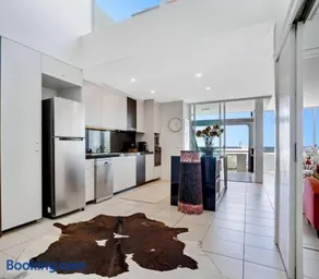 Lookout 334 - Endless Ocean Views - Rooftop Spa - Image 3
