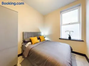 Gibson Manor Apartments - Image 4