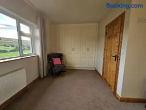 Hillview House - Image 3