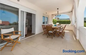 Five-Bedroom Holiday Home Primosten With Sea View 06 - Image 3