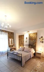 Vila 650 sqm with Private Pool 10 bedrooms with ensuite bathrooms & kitchen to each room Elia Village by Irida Iris Group - Image 4