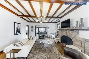 The Howe House - Image 3