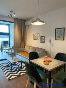 Forest View Apartment - Image 2