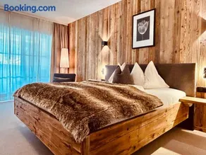 Sonn-Alm Chalet-Apartments - Image 1