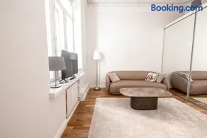 2ndhomes Loft studio with best location in Kluuvi - Image 2