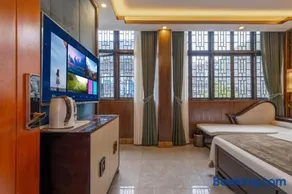 Miss Dong’s River View Homestay (Fenghuang Hongqiao Branch) - Image 4