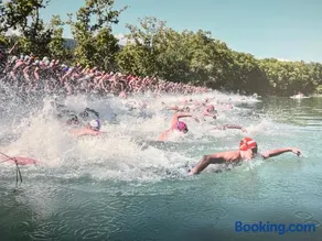 Camping Bungalow el Llac de Banyoles - Image 4
