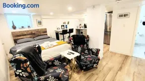 Pvt Studio Near Waterloo Airport & Minutes to Downtown Basement unit No Pet Allowed - Image 2