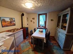 Le Village De Fours - Image 1
