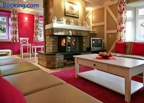 Family Retreat in a Green Setting in Waimes - Image 2
