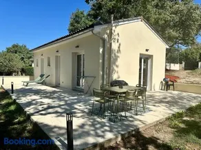 Maison neuve cadre apaisant jacuzzi et piscine - Image 1