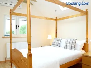 Kentish Barn Retreat - Image 4