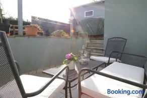 INDIVIDUAL APARTMENTS - Zentrale, ruhige Wohnung in Innenstadt - Küche, Parkplatz, Terrasse, SmartTV, Netflix - Image 3