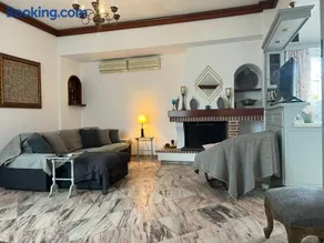 Sea front house & garden, Oropos - Image 4