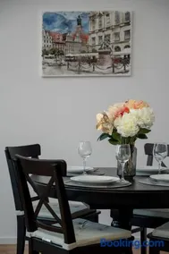 Spacious Apartment with WiFi & Smart TV Remote Working by Noclegi Renters - Image 4