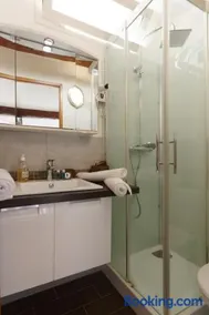 Magnifique Duplex Climatisé Centre-ville Réformé Canebière - Image 3