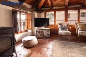 La Casa Amarilla - Image 4